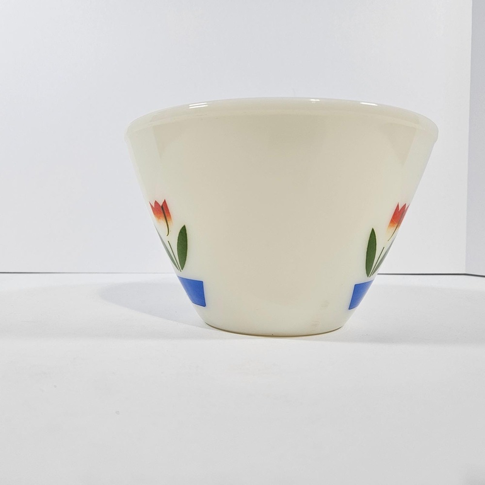 Fire-King Tulip Milk Glass Mixing Bowl Red Blue Flower Vintage Mid-Century 7.5" - Picture 4 of 9